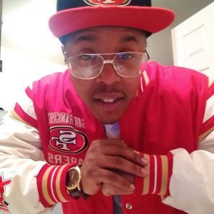 Meet your Posher, Avery